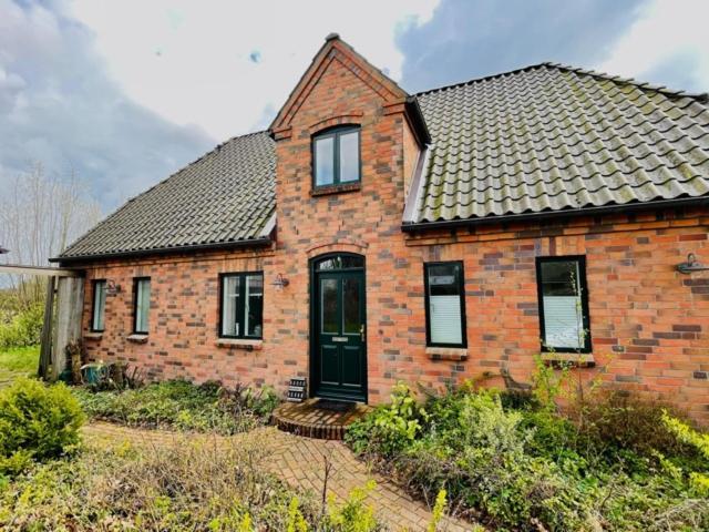 Gaestehaus Zum Krug Husum  Esterno foto